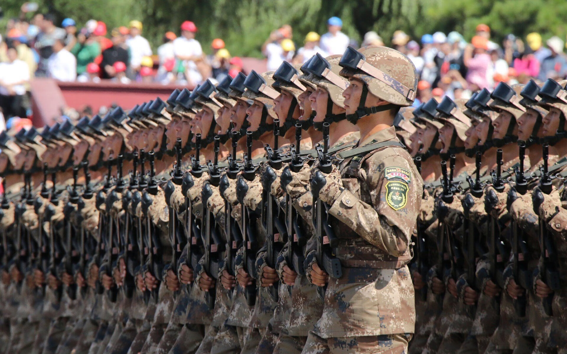 英雄与团队，卢卡库扛起全队，哥伦比亚集体发力胜丹麦