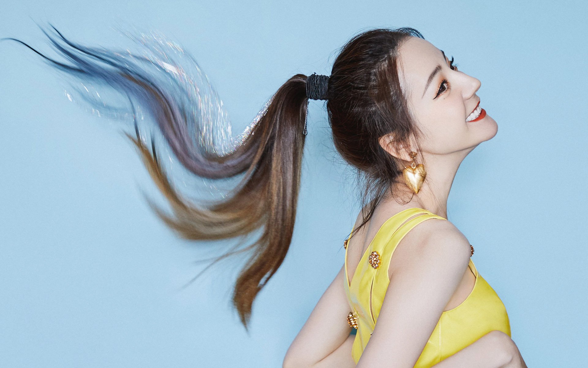 武切维奇三分雨浇灭字母哥,爵士绝地反击过关雄鹿