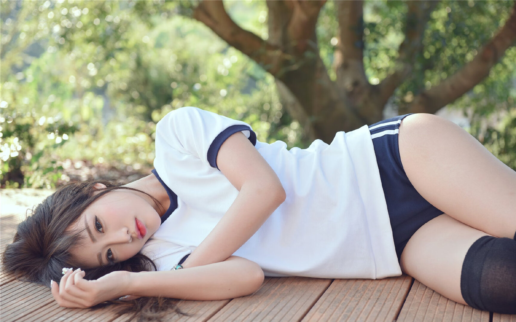 从坚冰到融点,孔德的非典型破局,助里昂在拉齐奥的战术冻土上带走生机